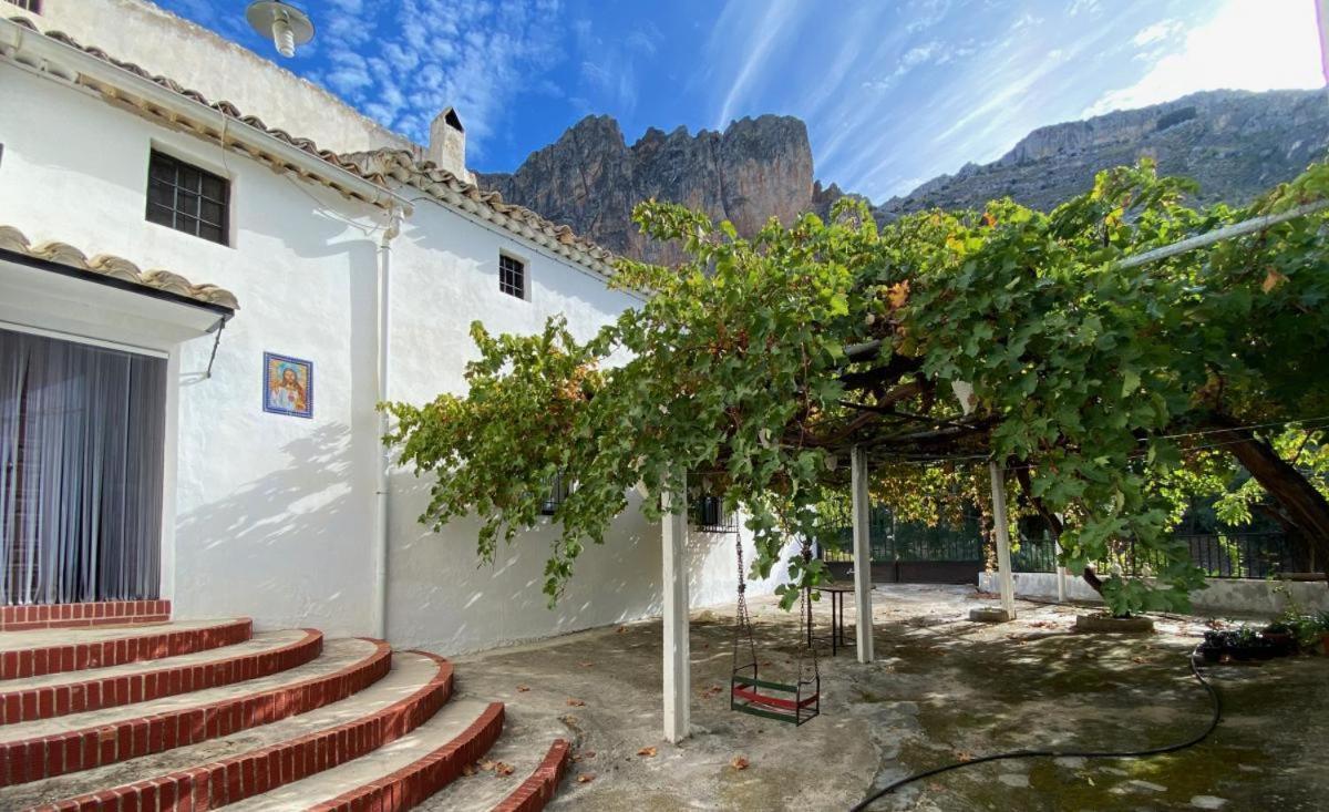 Cortijo El Chorreadero En Parque Natural Sierra De Cazorla Лос-Росалес Экстерьер фото